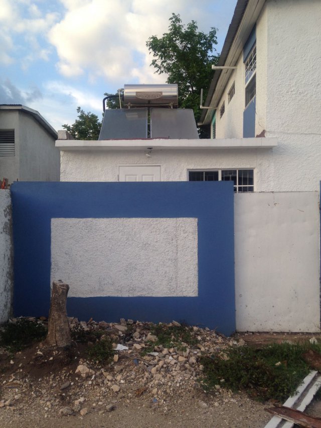 Townhouse For Lease/rental in Cooreville Gardens, Kingston / St. Andrew