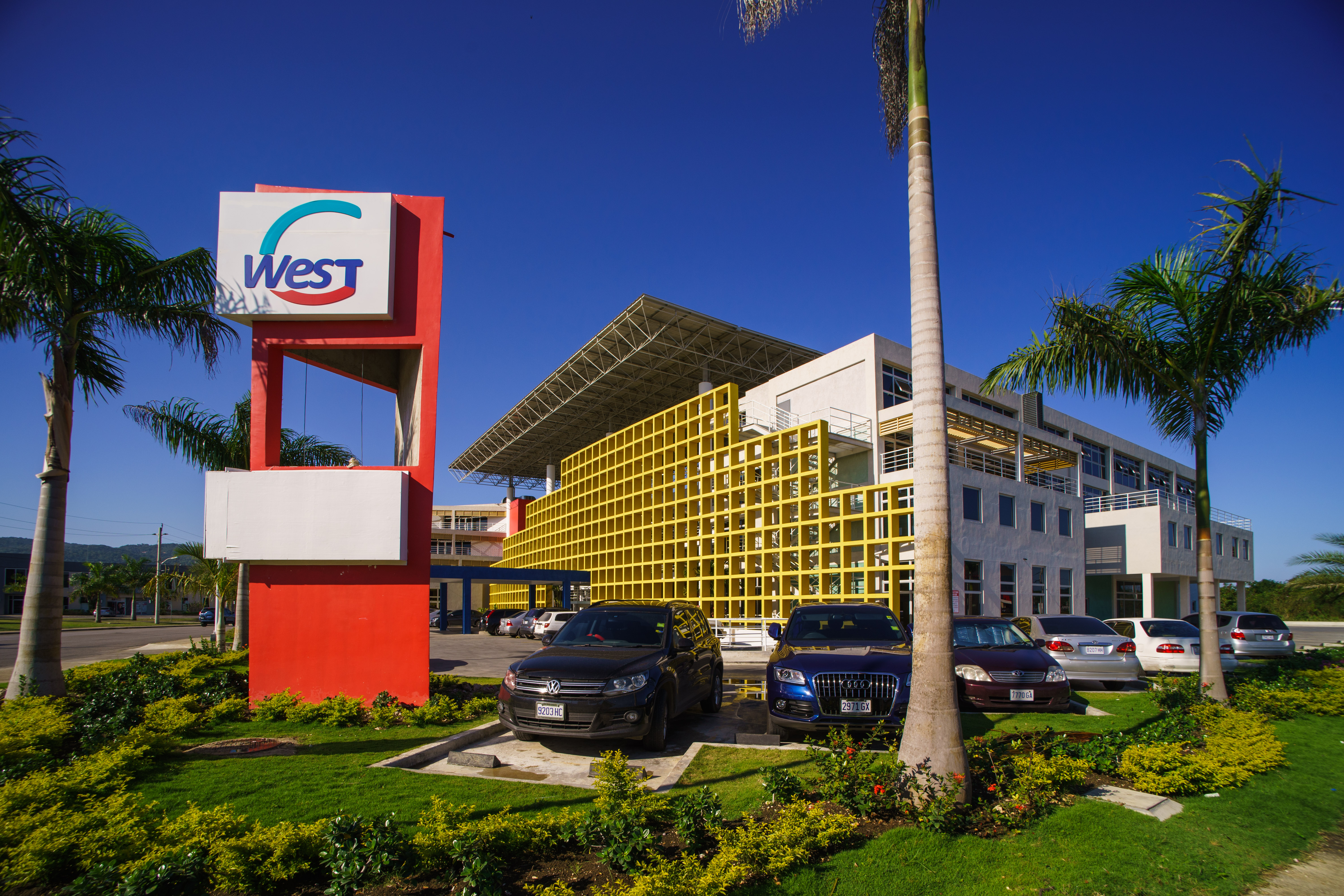 Commercial building For Lease/rental in Fairview, St. James, Jamaica