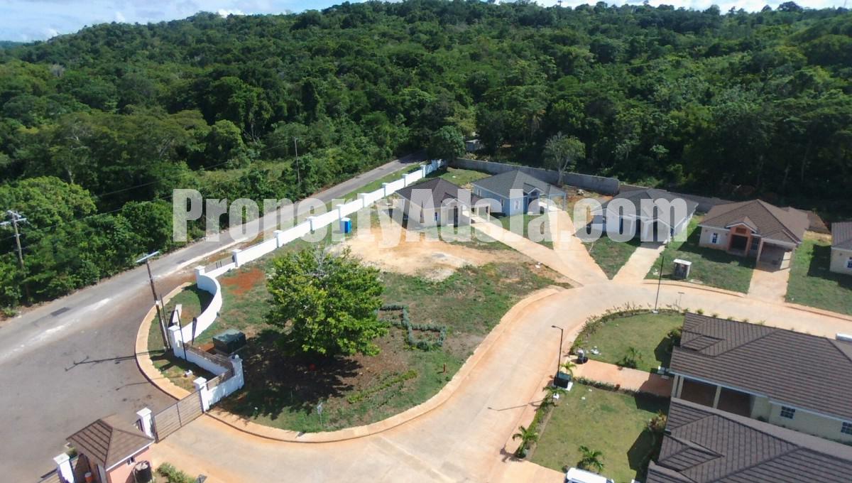 House For Sale in Gates of Edgehill, St. Mary Jamaica