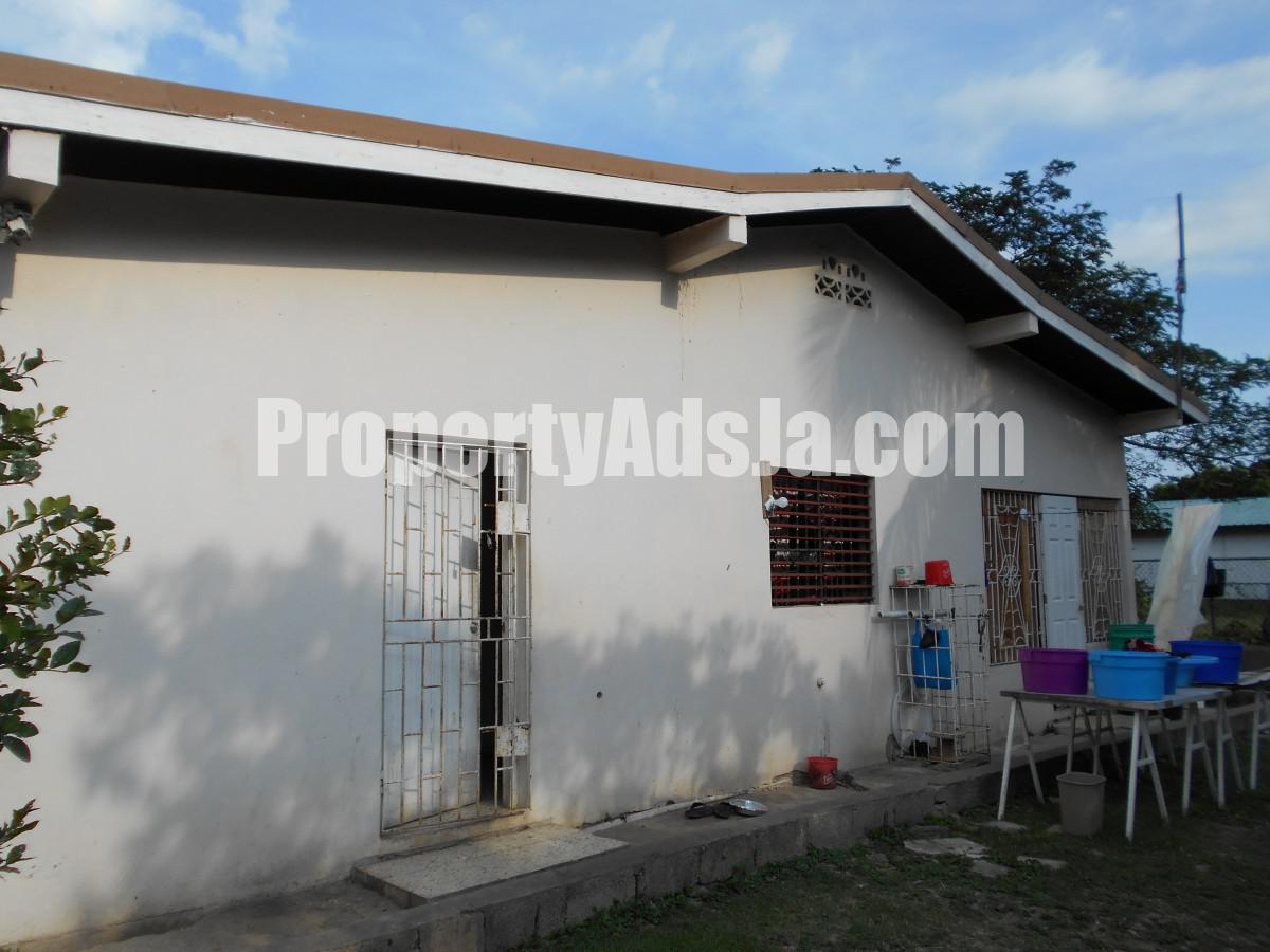 House For Sale in Hampton Green, St. Catherine Jamaica