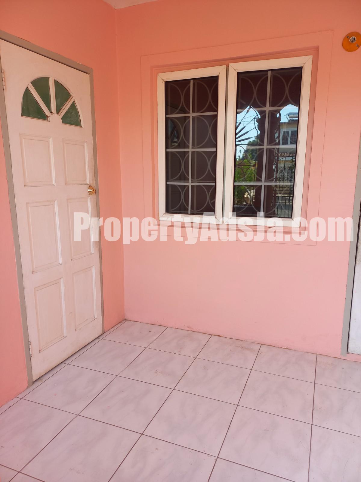 Townhouse For Rent in Ensom Spanish Town, St. Catherine Jamaica