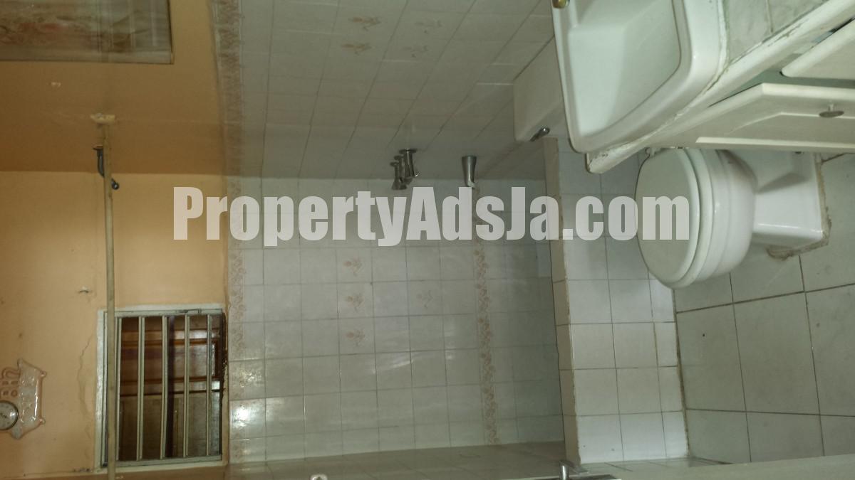 Townhouse For Sale in Gregory Park Portmore, St. Catherine Jamaica