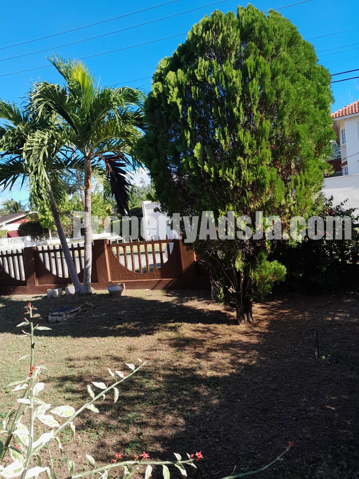 House For Sale in Jacks Hill, Kingston / St. Andrew Jamaica