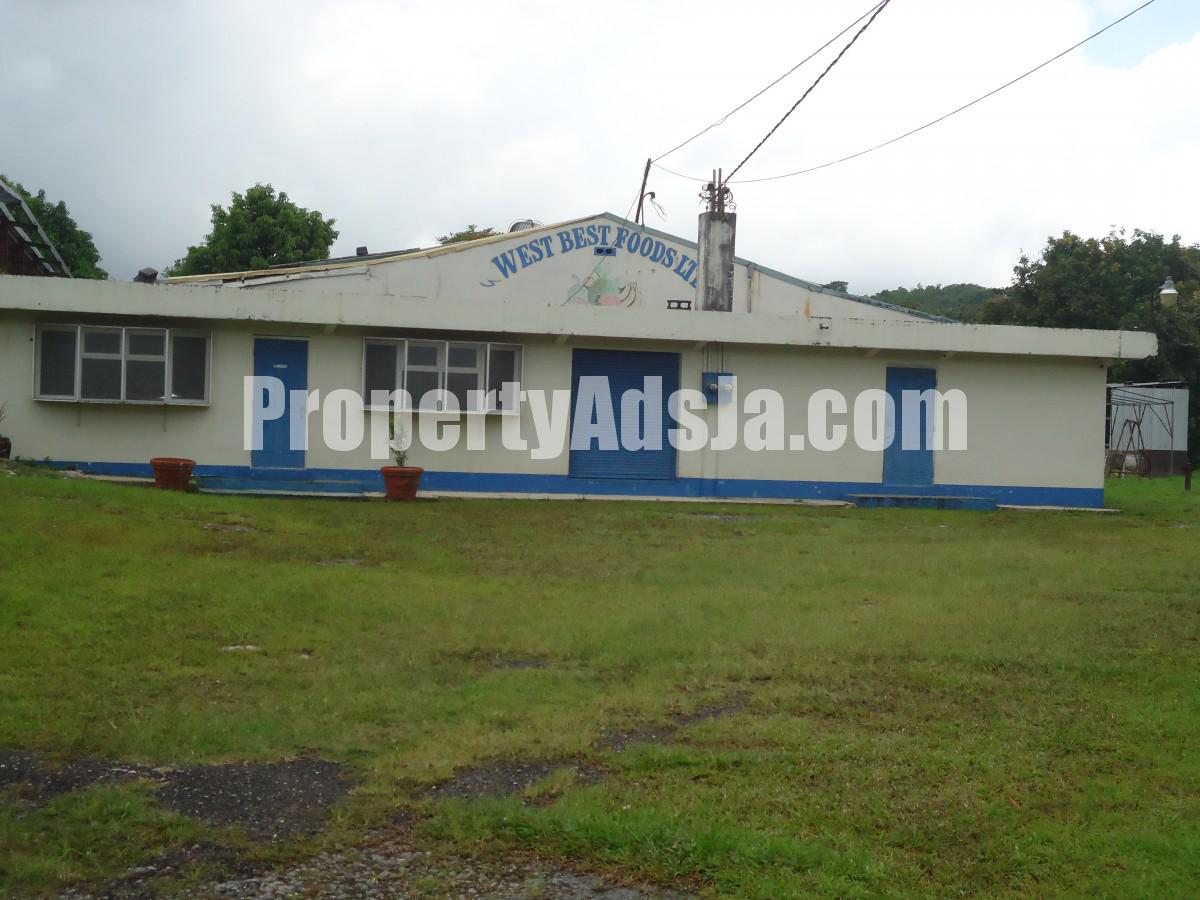 Commercial building For Sale in DARLISTON, Westmoreland Jamaica