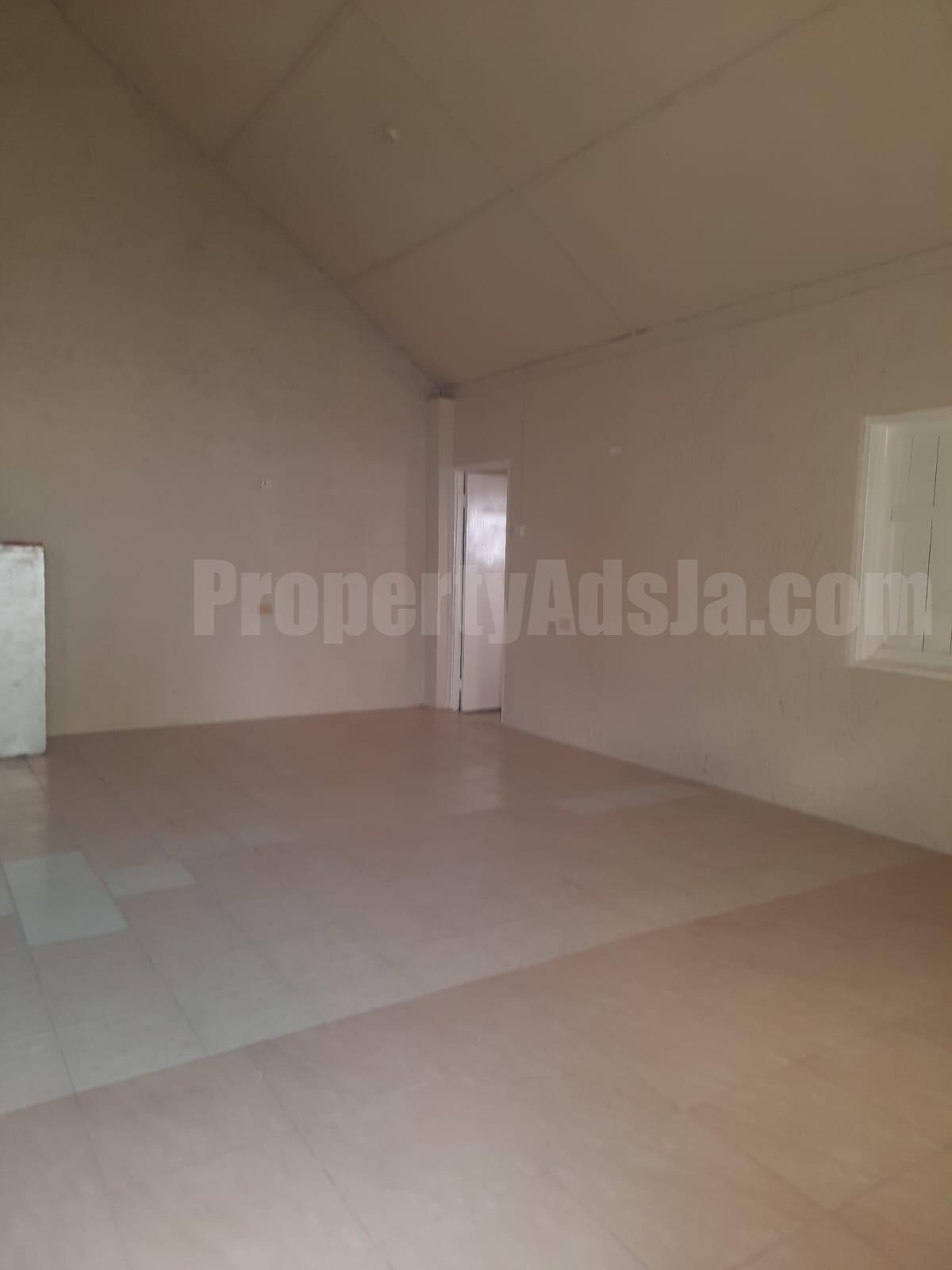 Commercial building For Rent in Constant Spring, Kingston / St. Andrew Jamaica photo 5