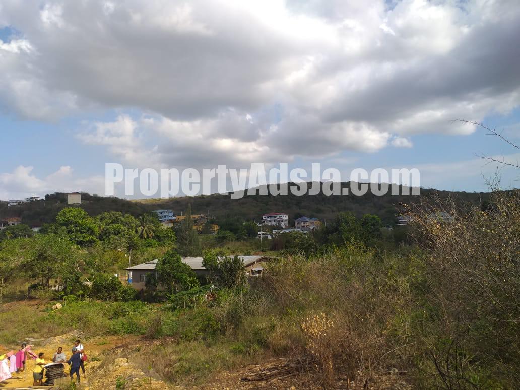 Residential lot For Sale in Mount View Estate, St. Catherine Jamaica