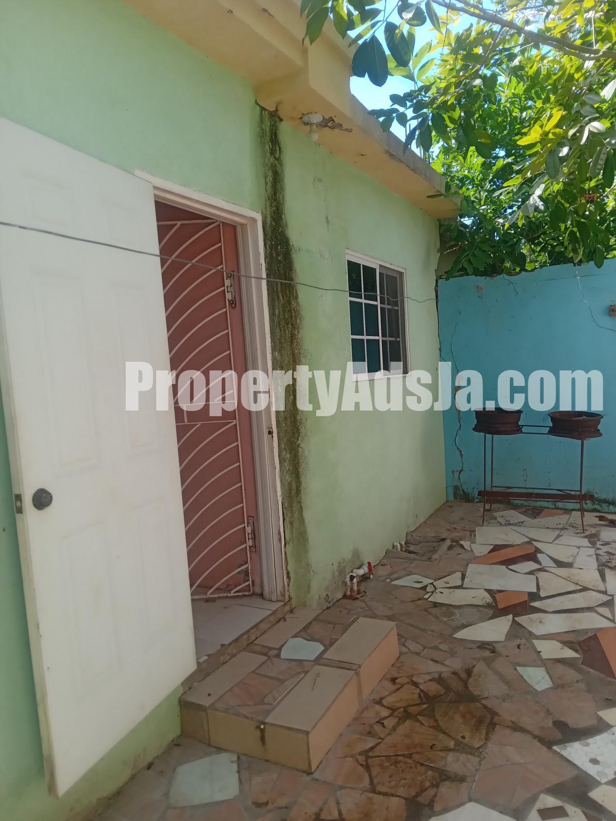 House For Sale in Mineral Heights, Clarendon Jamaica