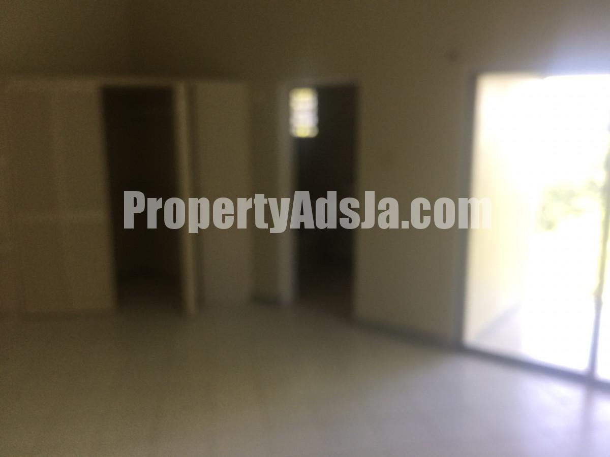 Apartment For Rent in Coopers hills Redhills, Kingston / St. Andrew
