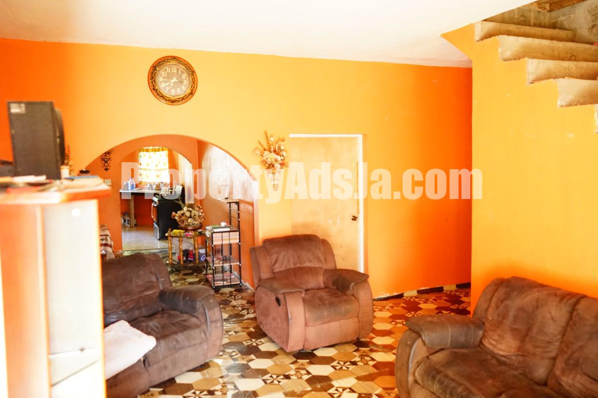 House For Sale in Santa Cruz, St. Elizabeth Jamaica