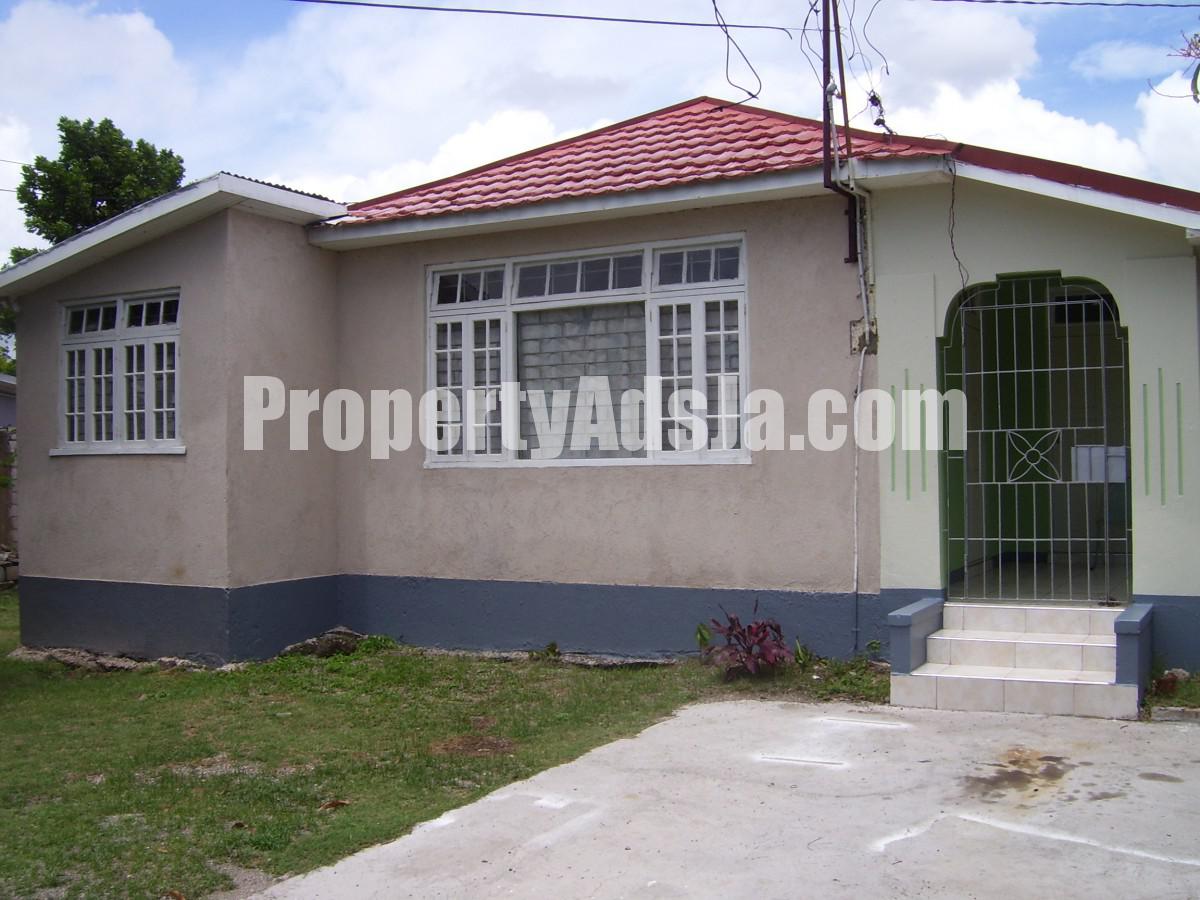 House For Rent in Richmond Park, Kingston / St. Andrew Jamaica