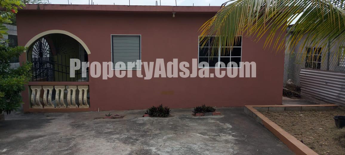 House For Rent in Longville Park, Clarendon Jamaica