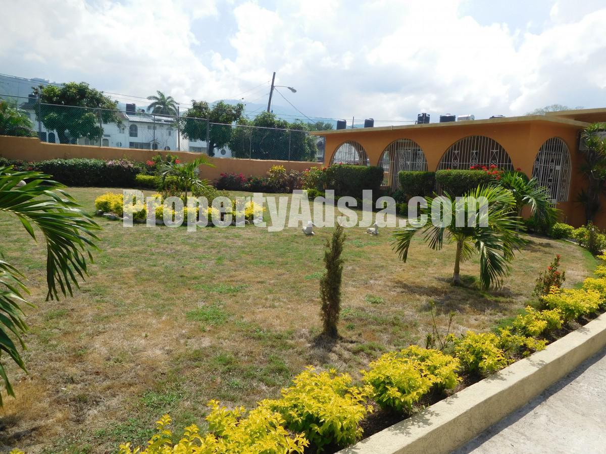 House For Rent in Hope Pastures, Kingston / St. Andrew Jamaica