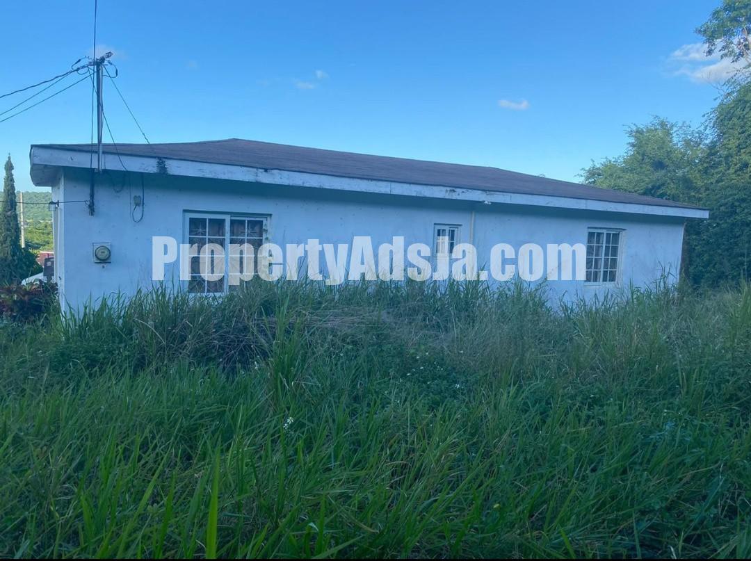 House For Sale in OUTRAMS ESTATE HAMMERSMITH, Trelawny Jamaica