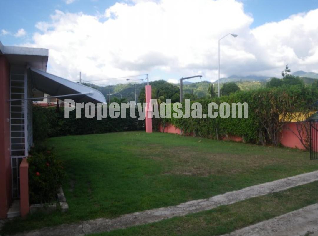 House For Rent in Mona, Kingston / St. Andrew Jamaica