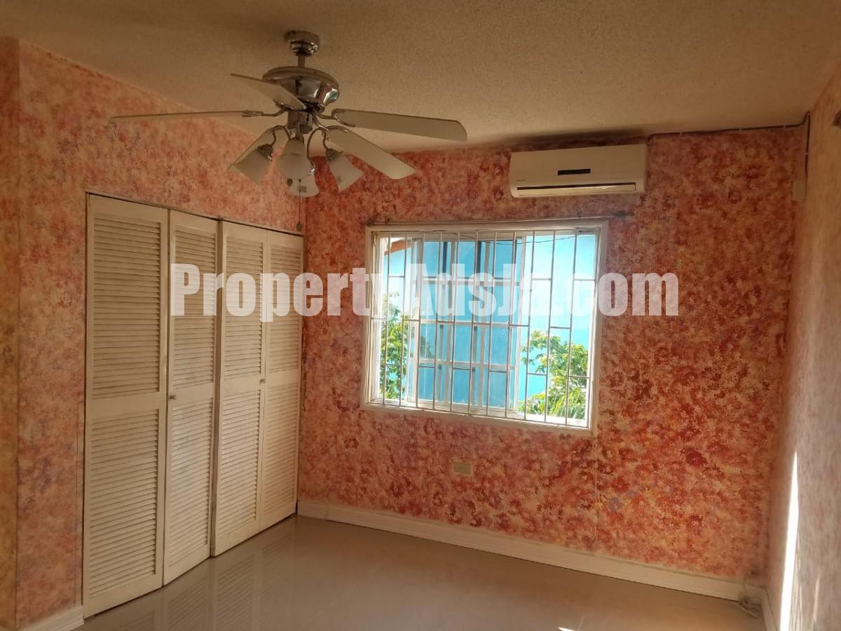 Apartment For Rent in The Cunningham Manor, Kingston / St. Andrew