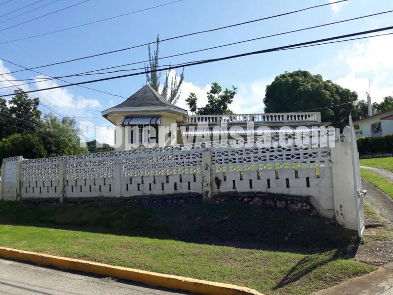House For Sale in PARADISE ACRES, St. James Jamaica