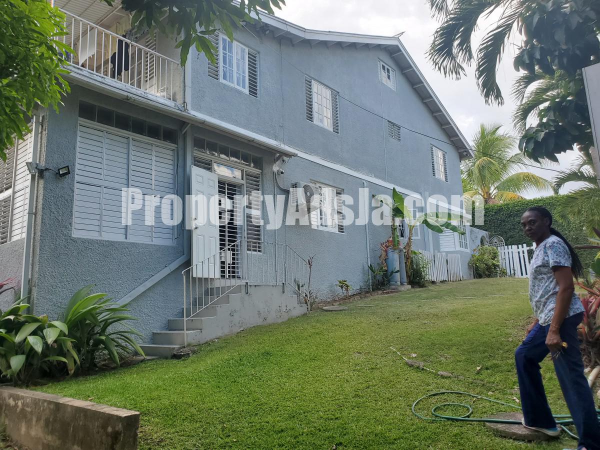 Townhouse For Rent in Waterworks, Kingston / St. Andrew Jamaica