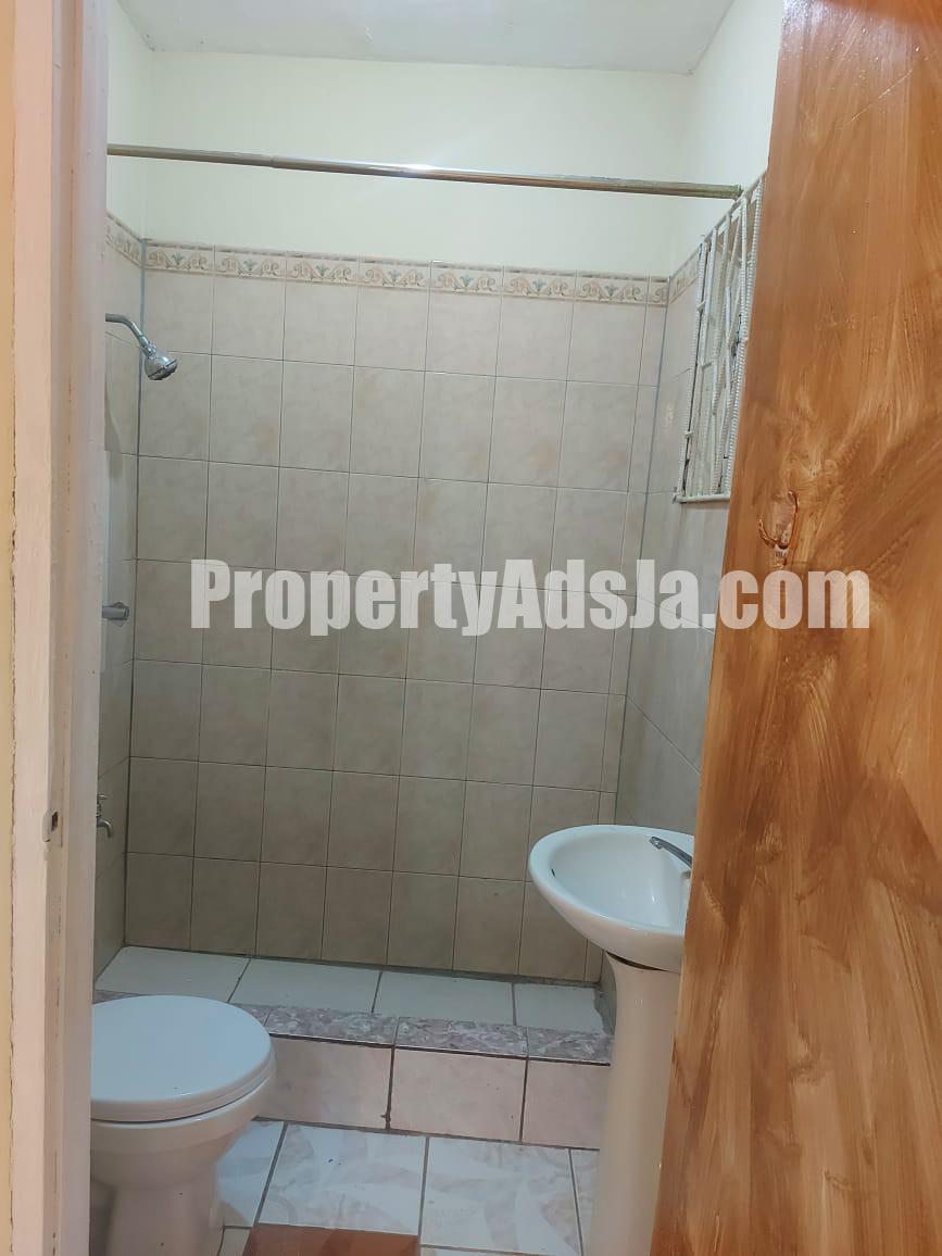 House For Rent in Mineral Heights May Pen, Clarendon Jamaica