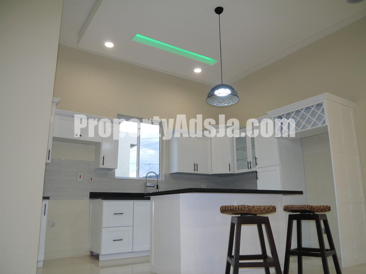 House For Sale in Mona Heights, Kingston / St. Andrew Jamaica