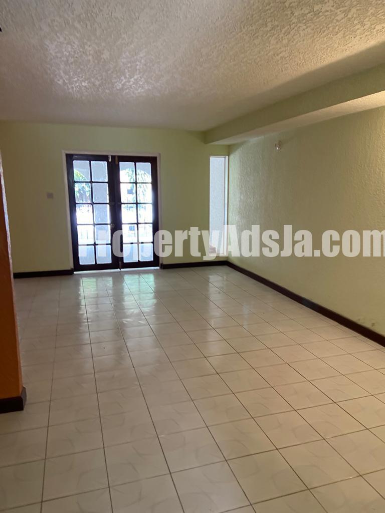 Townhouse For Rent in Barbican, Kingston / St. Andrew Jamaica