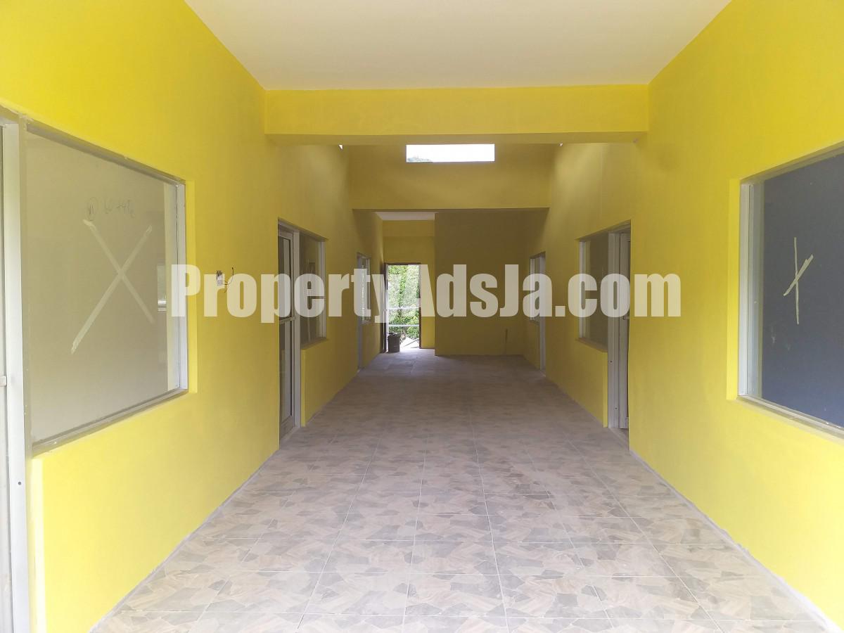 Commercial building For Rent in Browns Town, St. Ann Jamaica