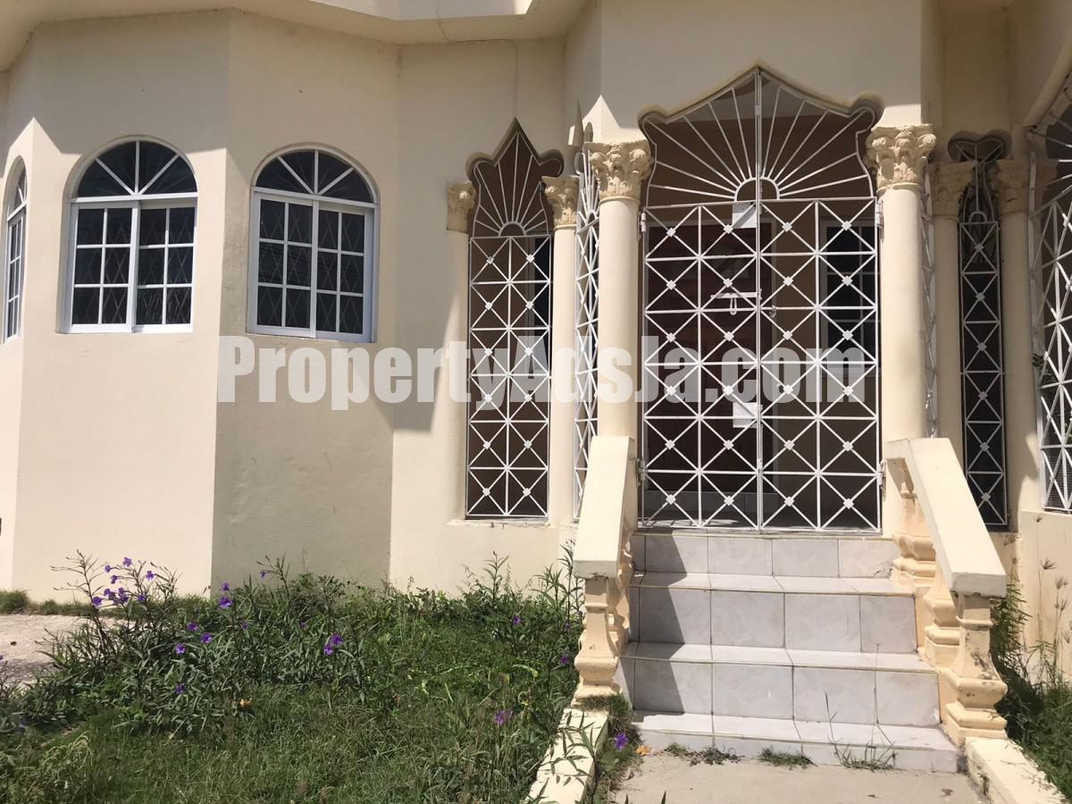 House For Sale in Sydenham Villa, St. Catherine Jamaica