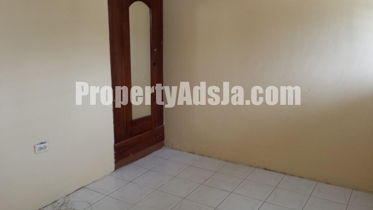 Townhouse For Sale in Gregory Park Portmore, St. Catherine Jamaica