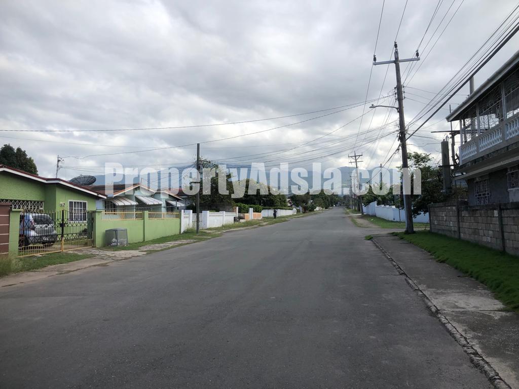 House For Sale in Queensborough, Kingston / St. Andrew Jamaica
