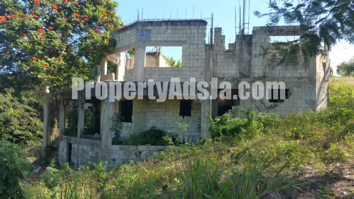 House For Sale in Ironshore, St. James Jamaica