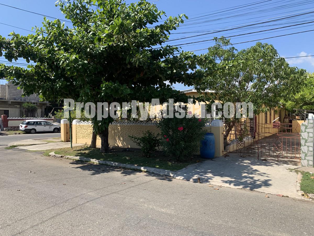 House For Sale in Edgewater, St. Catherine Jamaica