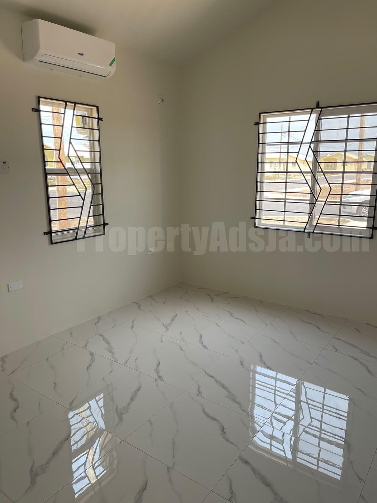 House For Rent in Phoenix Park Village II, St. Catherine Jamaica photo 2