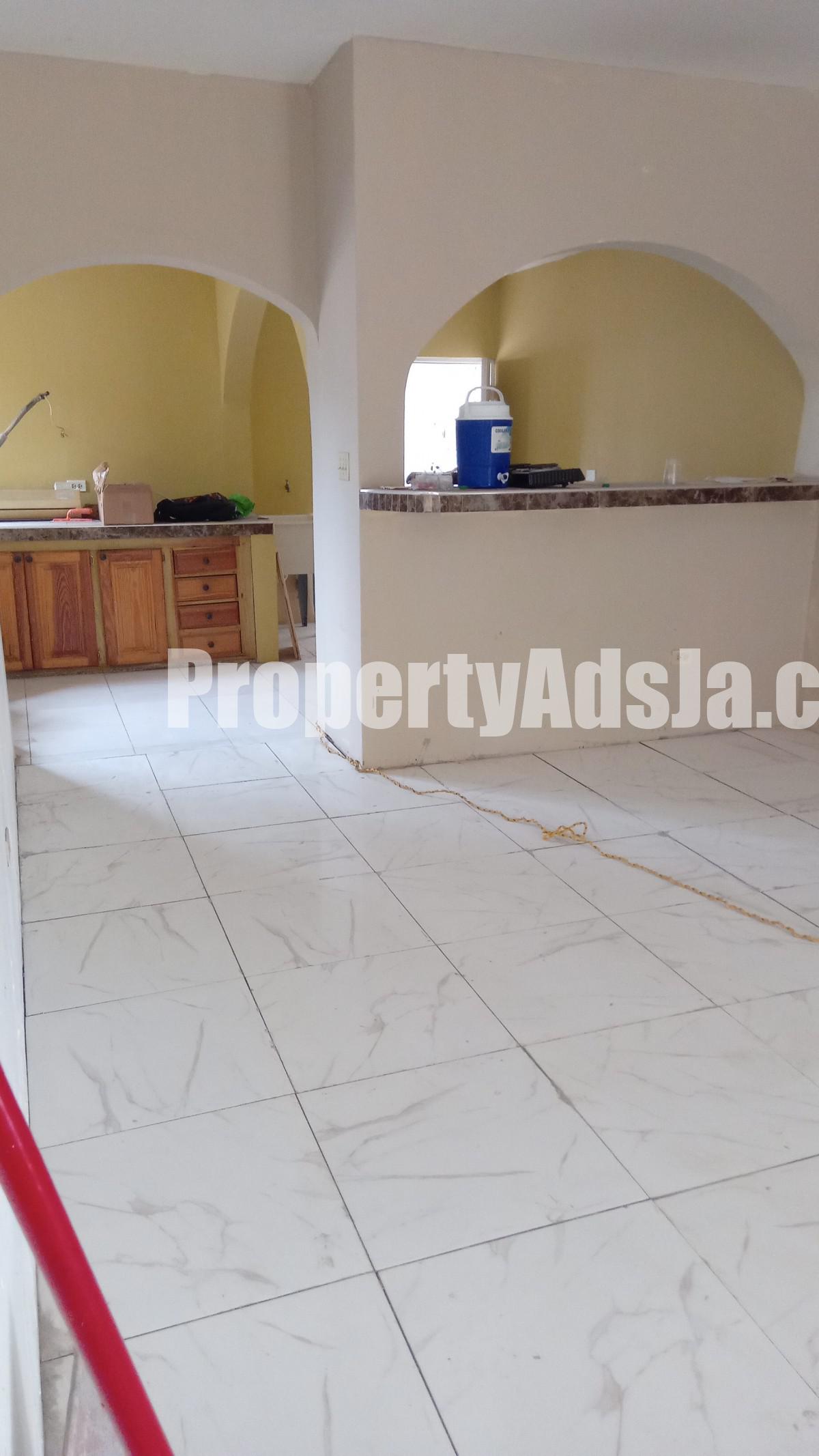 House For Rent in Molynes, Kingston / St. Andrew Jamaica