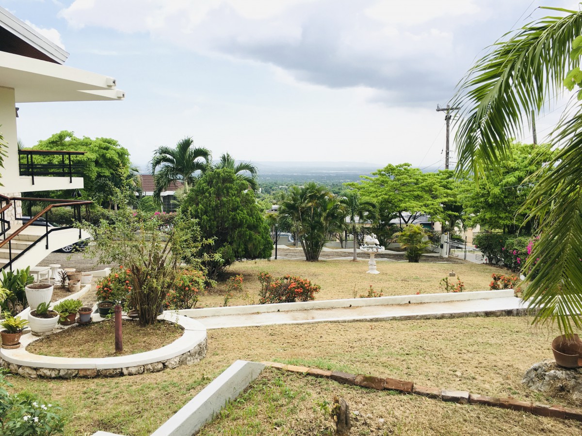 House For Sale in Kingston 8, Kingston / St. Andrew Jamaica