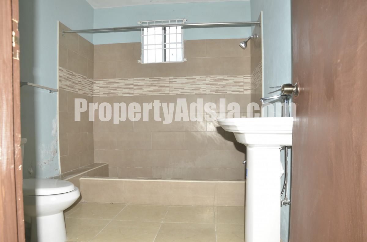 House For Sale in Spalding, Manchester Jamaica