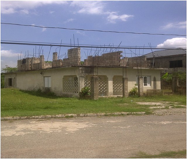 House For Sale in Sydenham Cottage, St. Catherine Jamaica