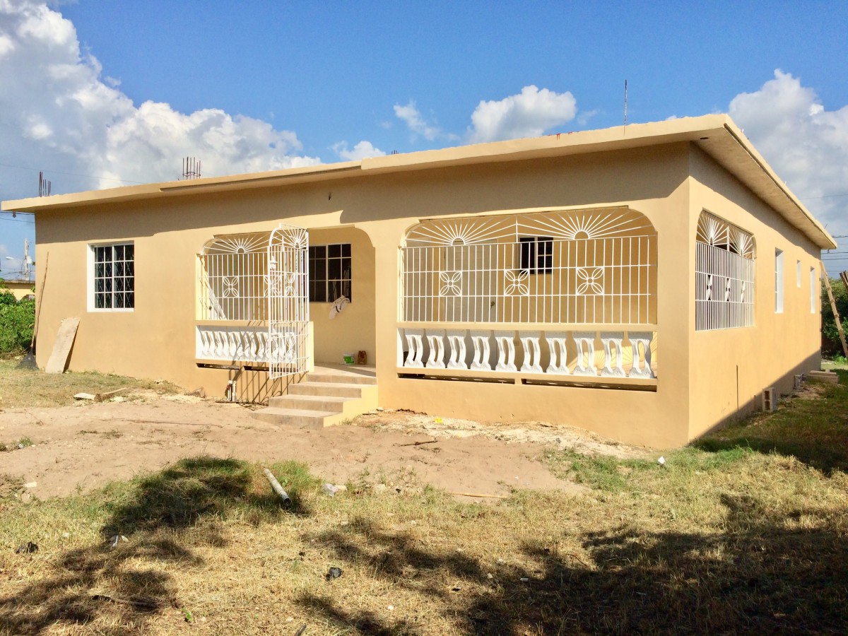 House For Rent in Black River, St. Elizabeth Jamaica