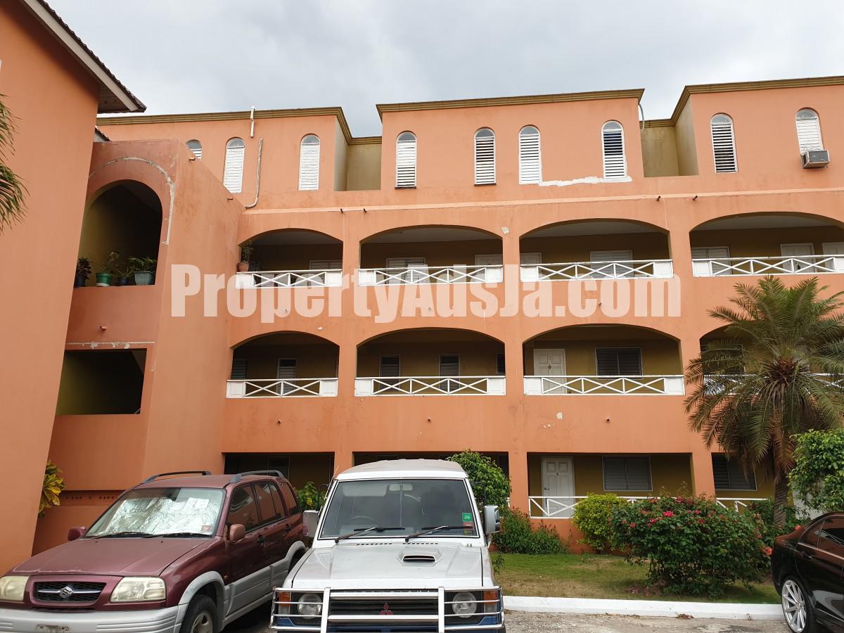 Apartment For Sale in CAMPERDOWN, Kingston / St. Andrew Jamaica