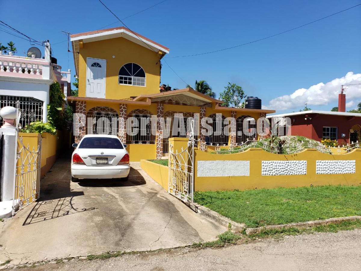 House For Sale in Charlemont Housing Scheme, St. Catherine Jamaica