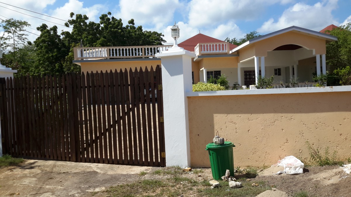 House For Sale in Duncans Bay Silver Sands, Trelawny Jamaica