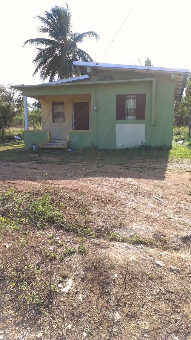 House For Sale in Wakefield, St. Catherine Jamaica