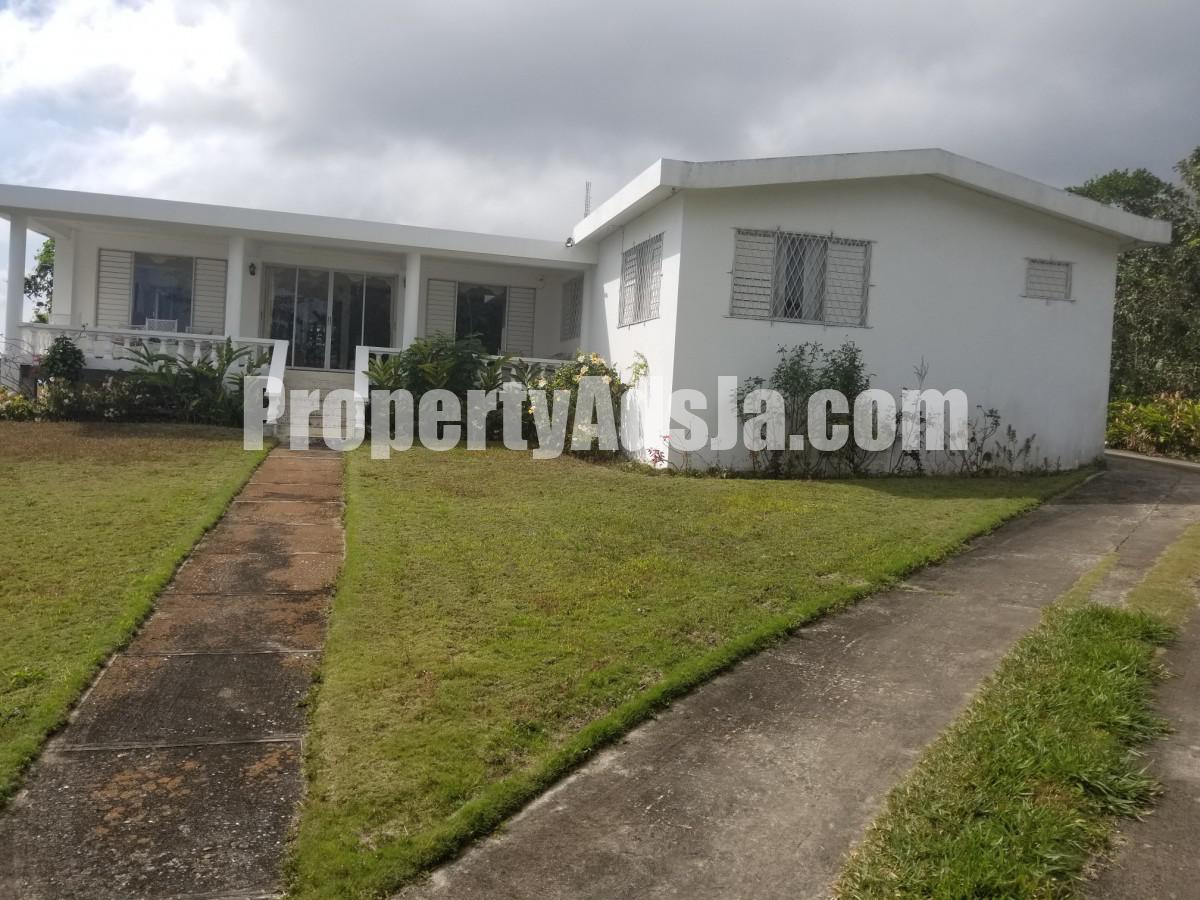House For Sale in Coopers Hill, Kingston / St. Andrew Jamaica