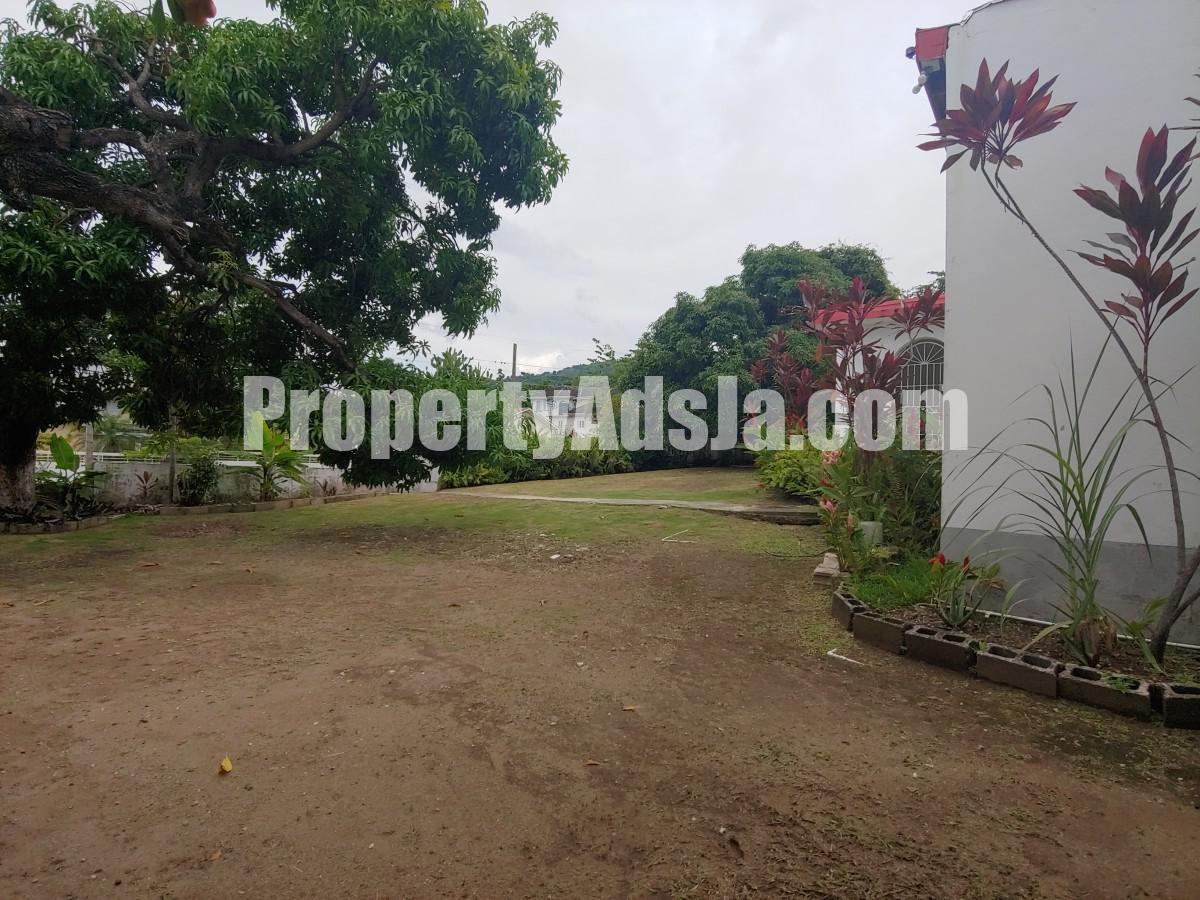 House For Sale in Cherry Gardens, Kingston / St. Andrew Jamaica
