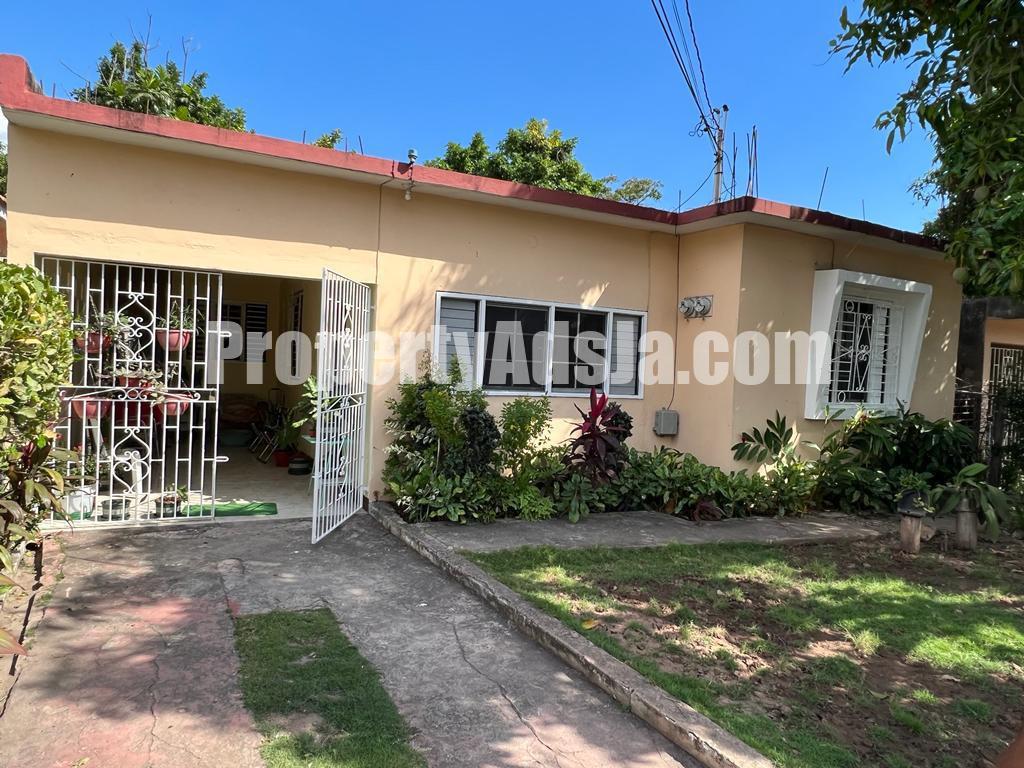 House For Rent in Pembroke Hall, Kingston / St. Andrew Jamaica