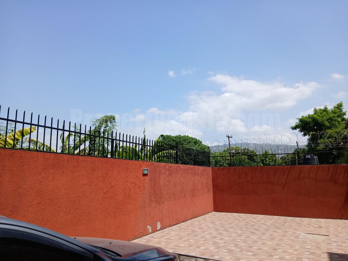 Apartment For Sale in Red Hills Molynes Gardens Negotiable, Kingston / St. Andrew Jamaica photo 6