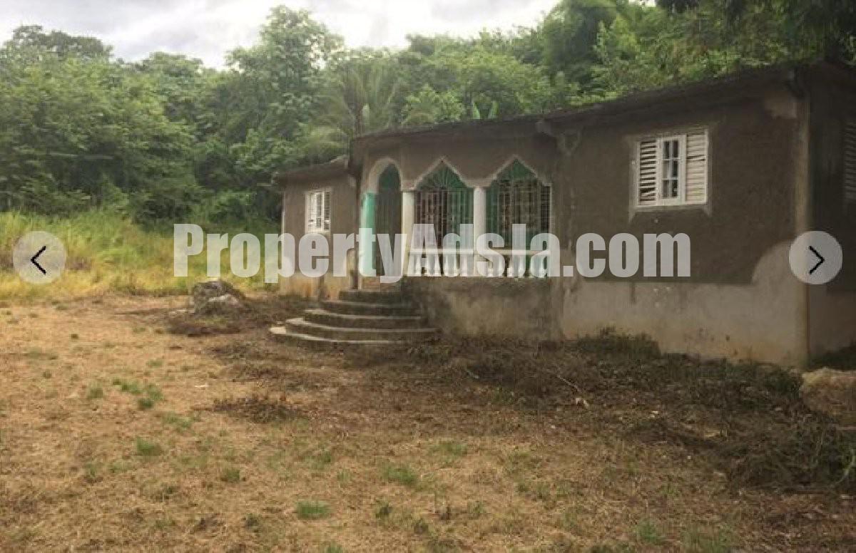 House For Sale in Charlton Ewarton, St. Catherine Jamaica
