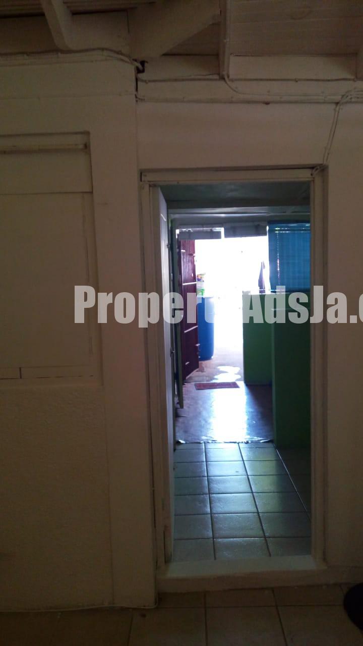 House For Rent in Meadowbrook Park Kgn 19, Kingston / St. Andrew