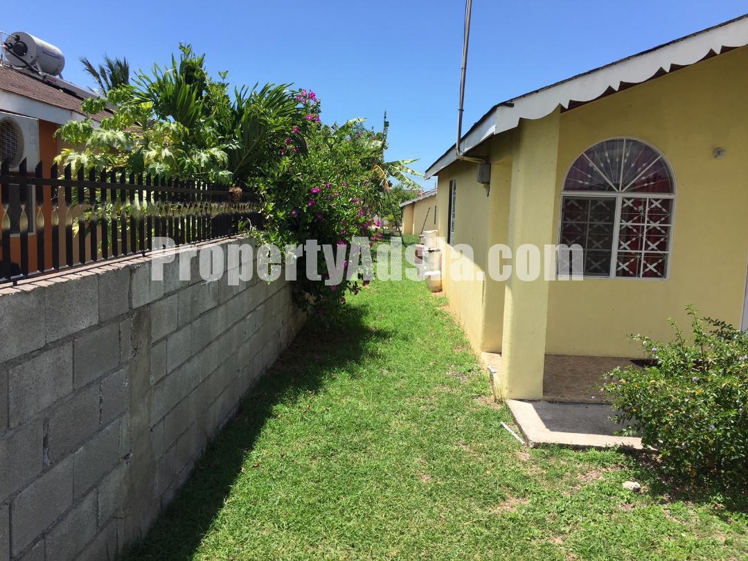 House For Sale in OLD HARBOUR, St. Catherine Jamaica
