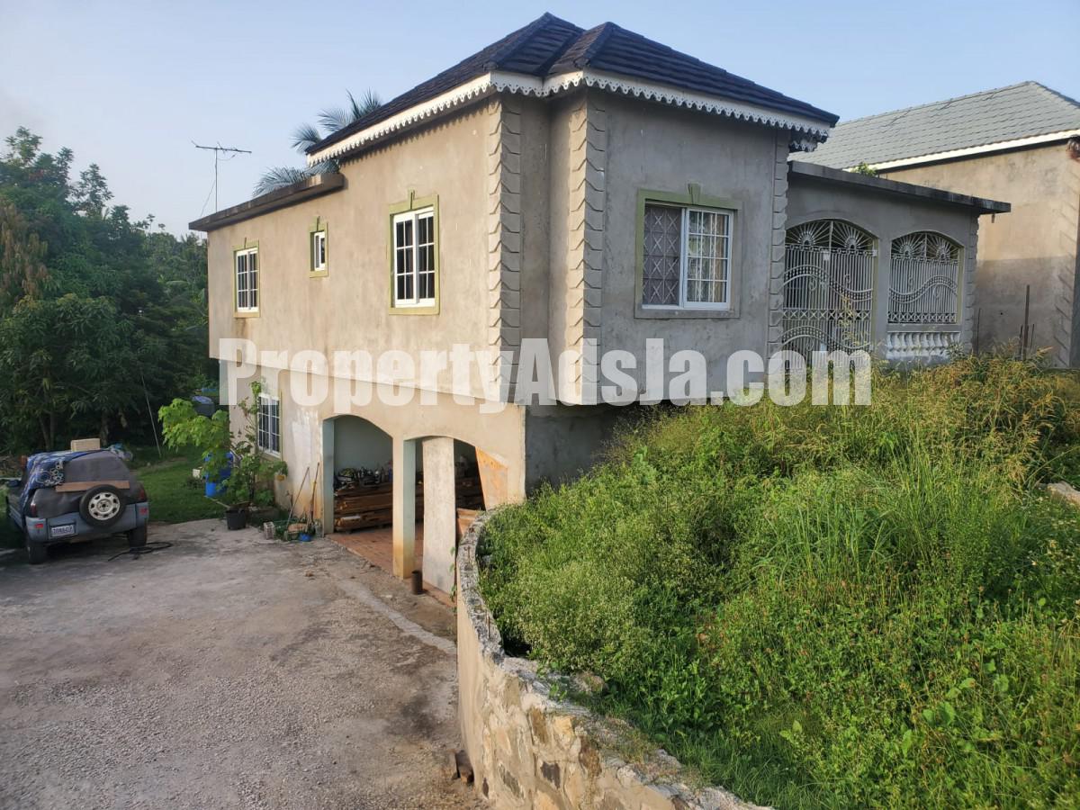 House For Sale in Linstead, St. Catherine Jamaica