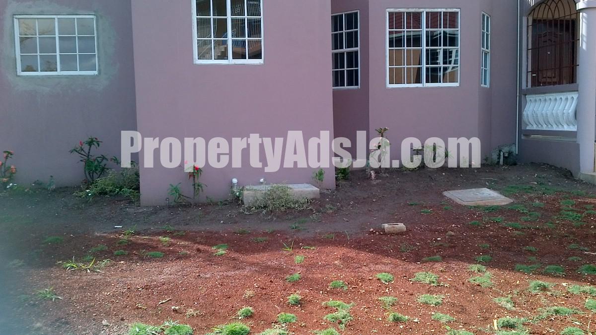 House For Sale in Greys Hill, Manchester Jamaica