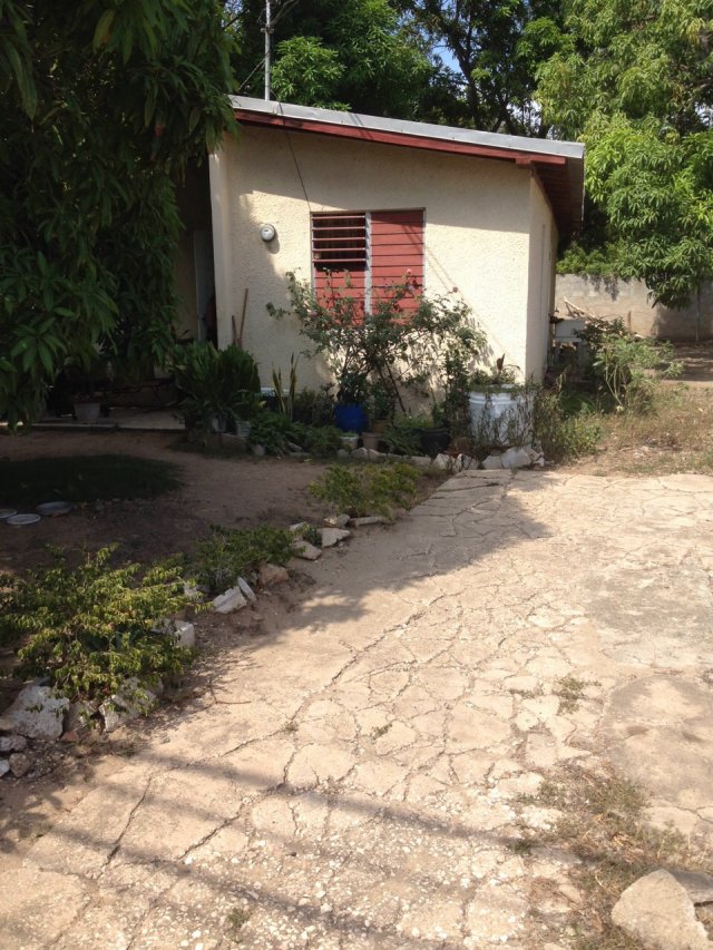 House For Sale in Gregory Park Post office, St. Catherine Jamaica
